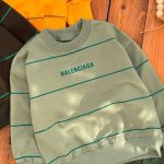 بلوز تک بالنسیاگا خط دار