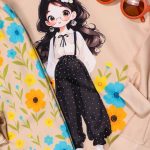 بلوز شلوار دختر عینکی