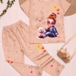 تیشرت با شلوار تصویری دخترک عینکی